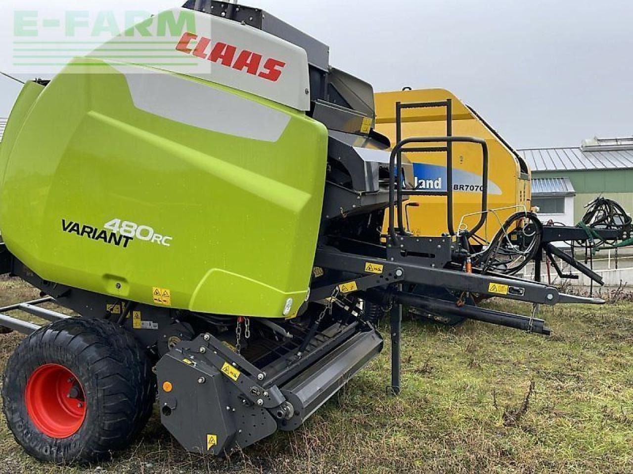 CLAAS variant 480 rc pro - Enfardadeira de fardos quadrados: foto 1 CLAAS variant 480 rc pro - Enfardadeira de fardos quadrados: foto 1