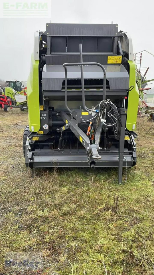 CLAAS variant 480 rc pro - Enfardadeira de fardos quadrados: foto 2 CLAAS variant 480 rc pro - Enfardadeira de fardos quadrados: foto 2
