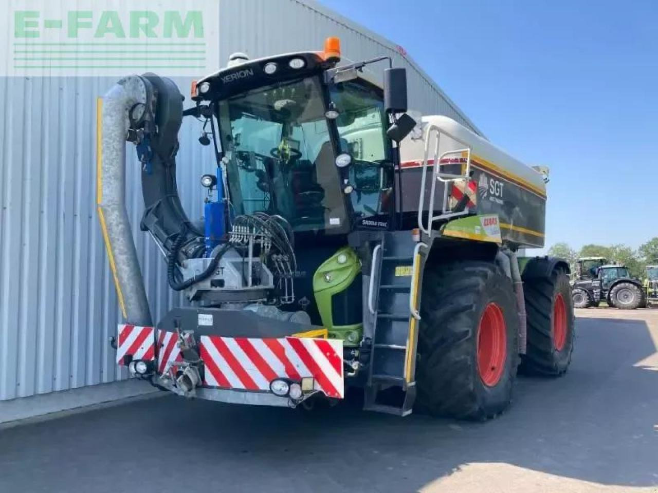 CLAAS xerion 4000 saddle trac SADDLE TRAC - Trator: foto 1 CLAAS xerion 4000 saddle trac SADDLE TRAC - Trator: foto 1