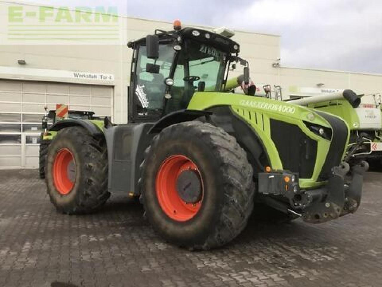 CLAAS xerion 4000 trac vc TRAC VC - Trator: foto 2 CLAAS xerion 4000 trac vc TRAC VC - Trator: foto 2