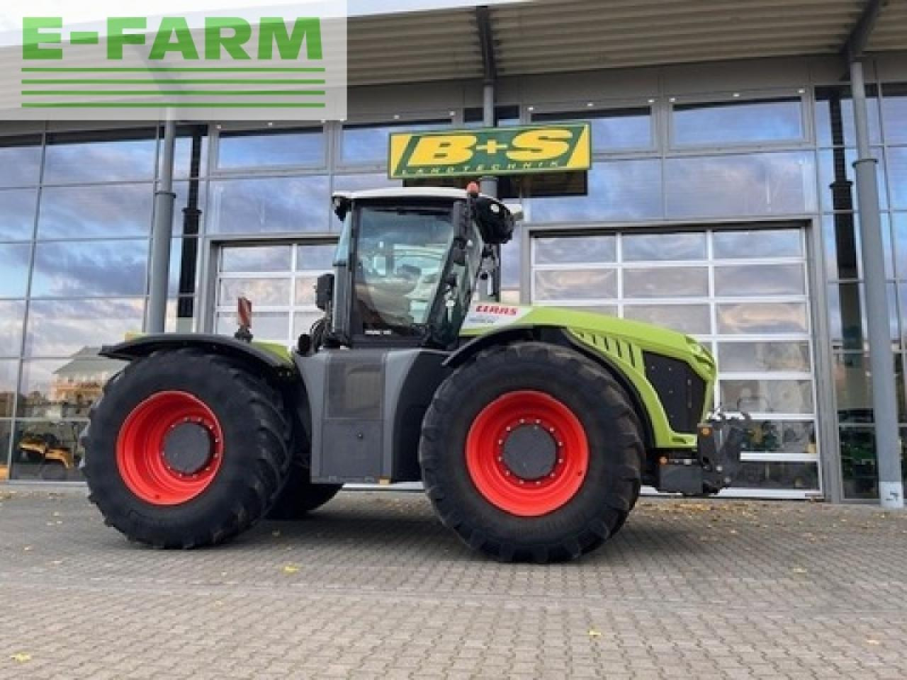 CLAAS xerion 4000 trac vc TRAC VC - Trator: foto 1 CLAAS xerion 4000 trac vc TRAC VC - Trator: foto 1