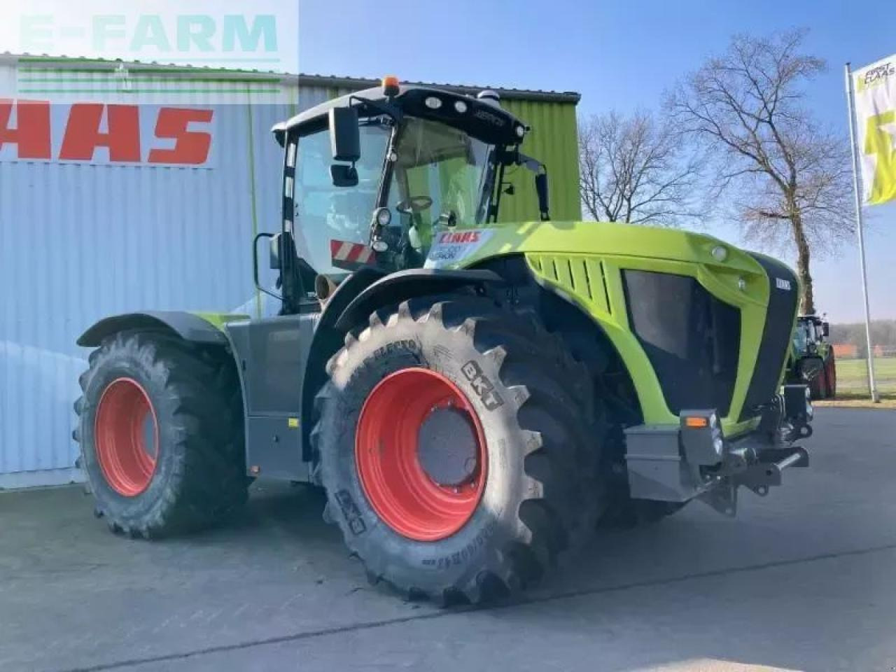 CLAAS xerion 5000 trac vc TRAC VC - Trator: foto 3 CLAAS xerion 5000 trac vc TRAC VC - Trator: foto 3