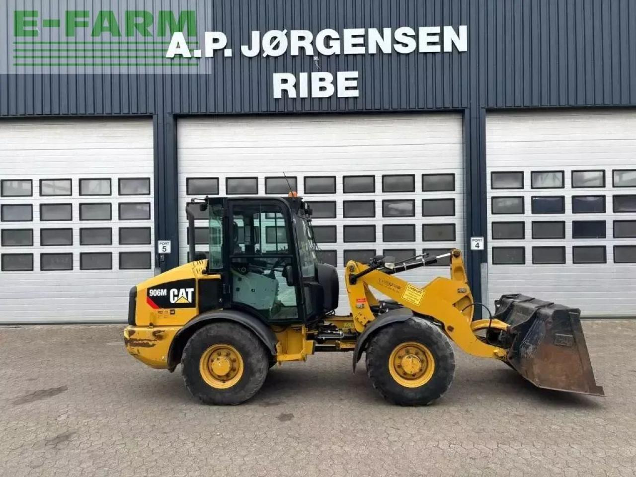 Caterpillar 906 m - Mini escavadeira: foto 1 Caterpillar 906 m - Mini escavadeira: foto 1