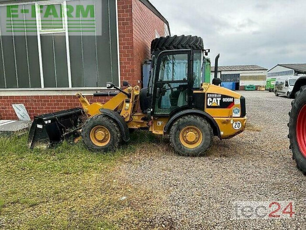 Mini escavadeira Caterpillar 906 m: foto 6