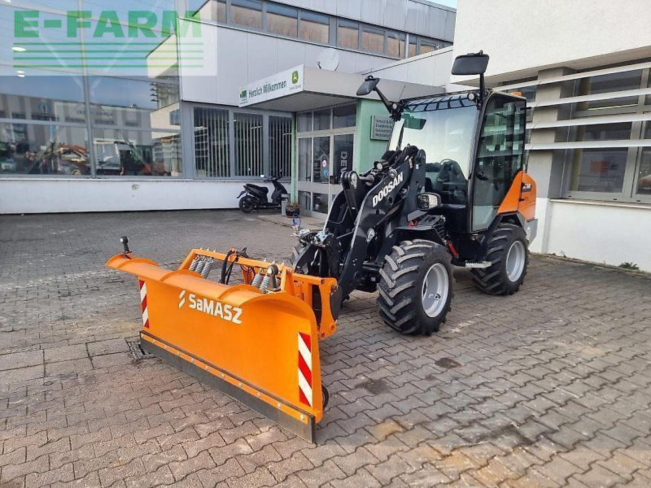 Doosan dl60-7 - Mini escavadeira: foto 1 Doosan dl60-7 - Mini escavadeira: foto 1