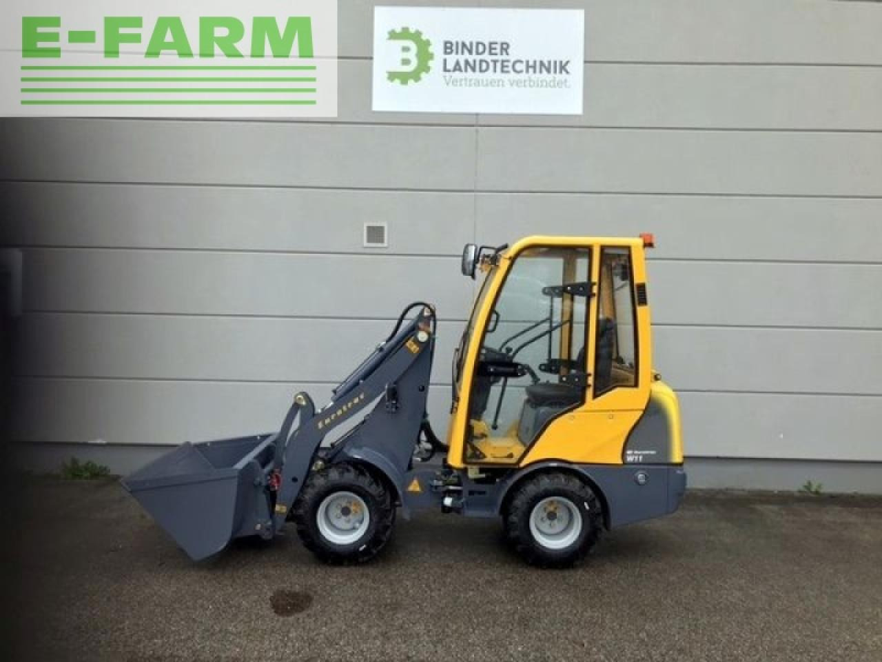 Eurotrac 810 / w11-c hoflader - Mini escavadeira: foto 1 Eurotrac 810 / w11-c hoflader - Mini escavadeira: foto 1