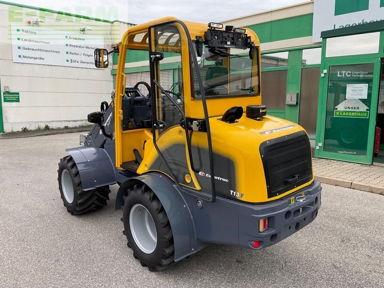 Eurotrac t 13-cf - Mini escavadeira: foto 4 Eurotrac t 13-cf - Mini escavadeira: foto 4