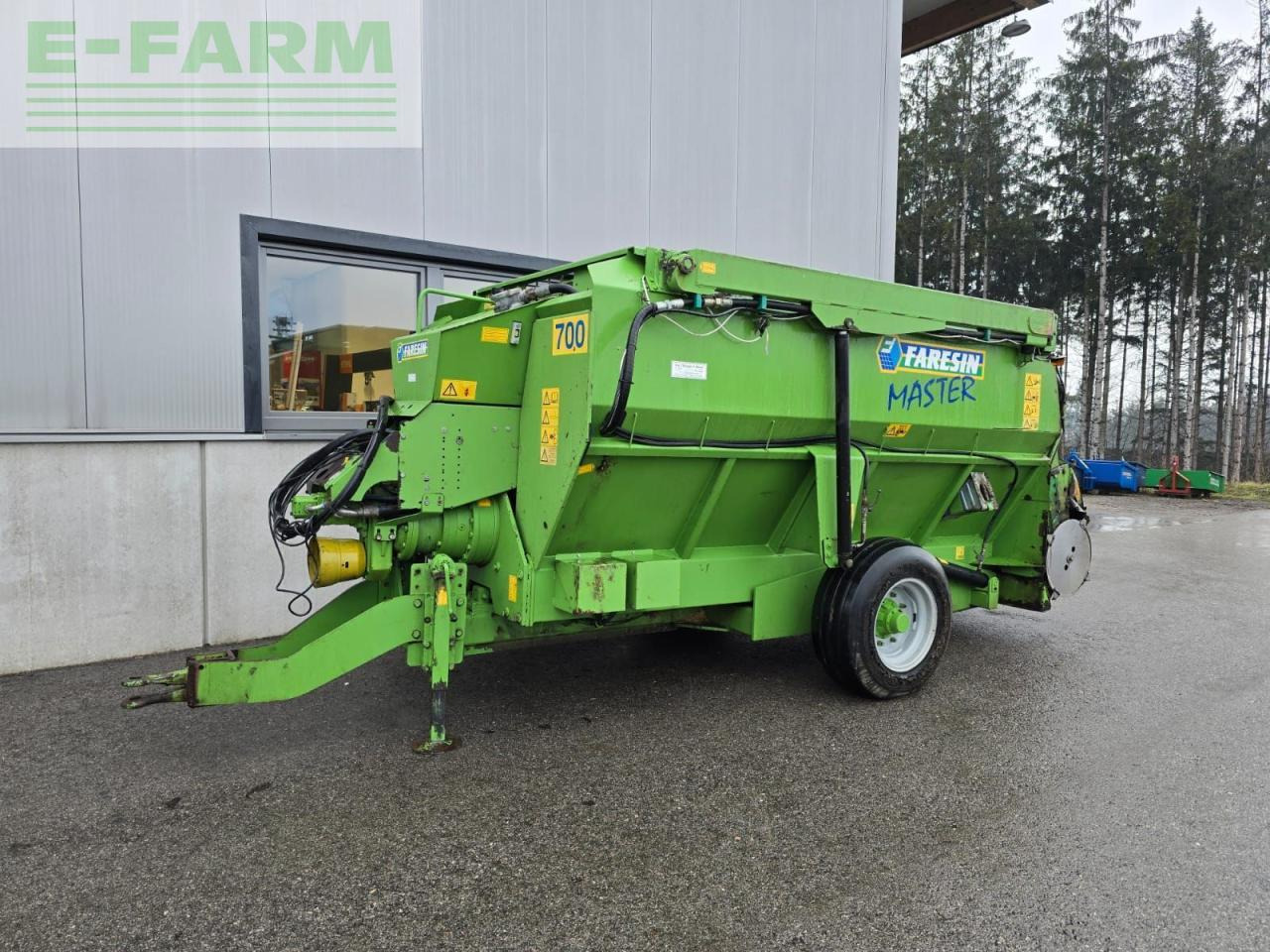 Faresin fahresin tmr700 - Equipamento de gado: foto 3 Faresin fahresin tmr700 - Equipamento de gado: foto 3