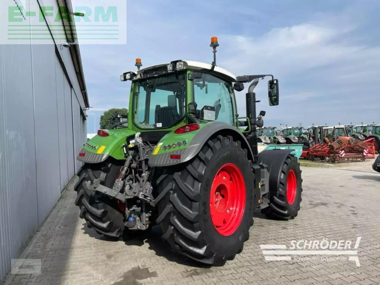 Fendt 724 gen6 profi plus - Trator: foto 3 Fendt 724 gen6 profi plus - Trator: foto 3