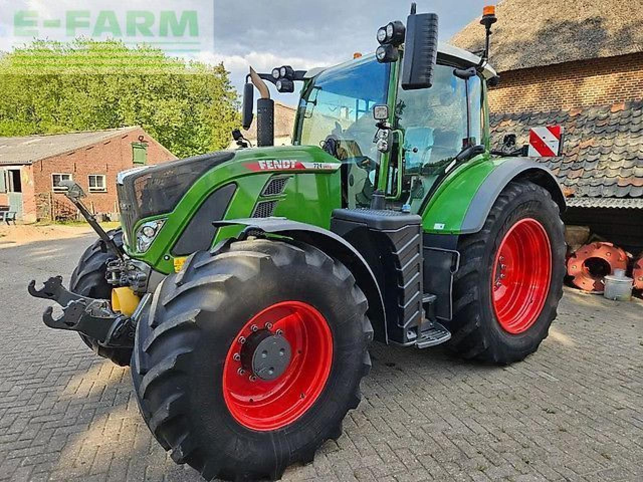 Fendt 724 gen6 profi plus setting 2 ( 718 720 722 ) - Trator: foto 2 Fendt 724 gen6 profi plus setting 2 ( 718 720 722 ) - Trator: foto 2