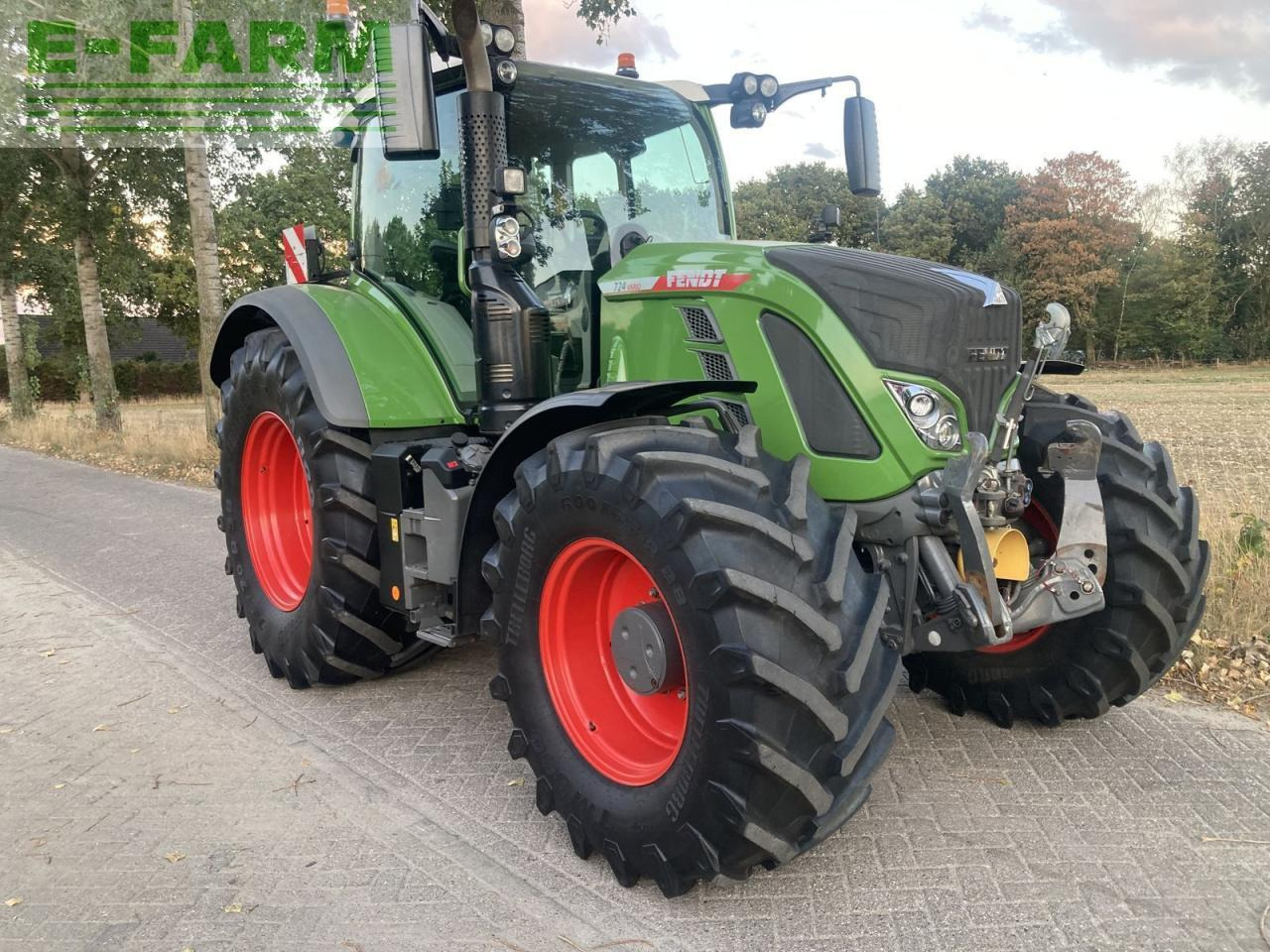 Fendt 724 vario profi+ ProfiPlus - Trator: foto 2 Fendt 724 vario profi+ ProfiPlus - Trator: foto 2