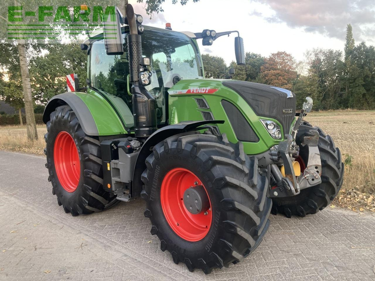 Fendt 724 vario profi+ ProfiPlus - Trator: foto 1 Fendt 724 vario profi+ ProfiPlus - Trator: foto 1