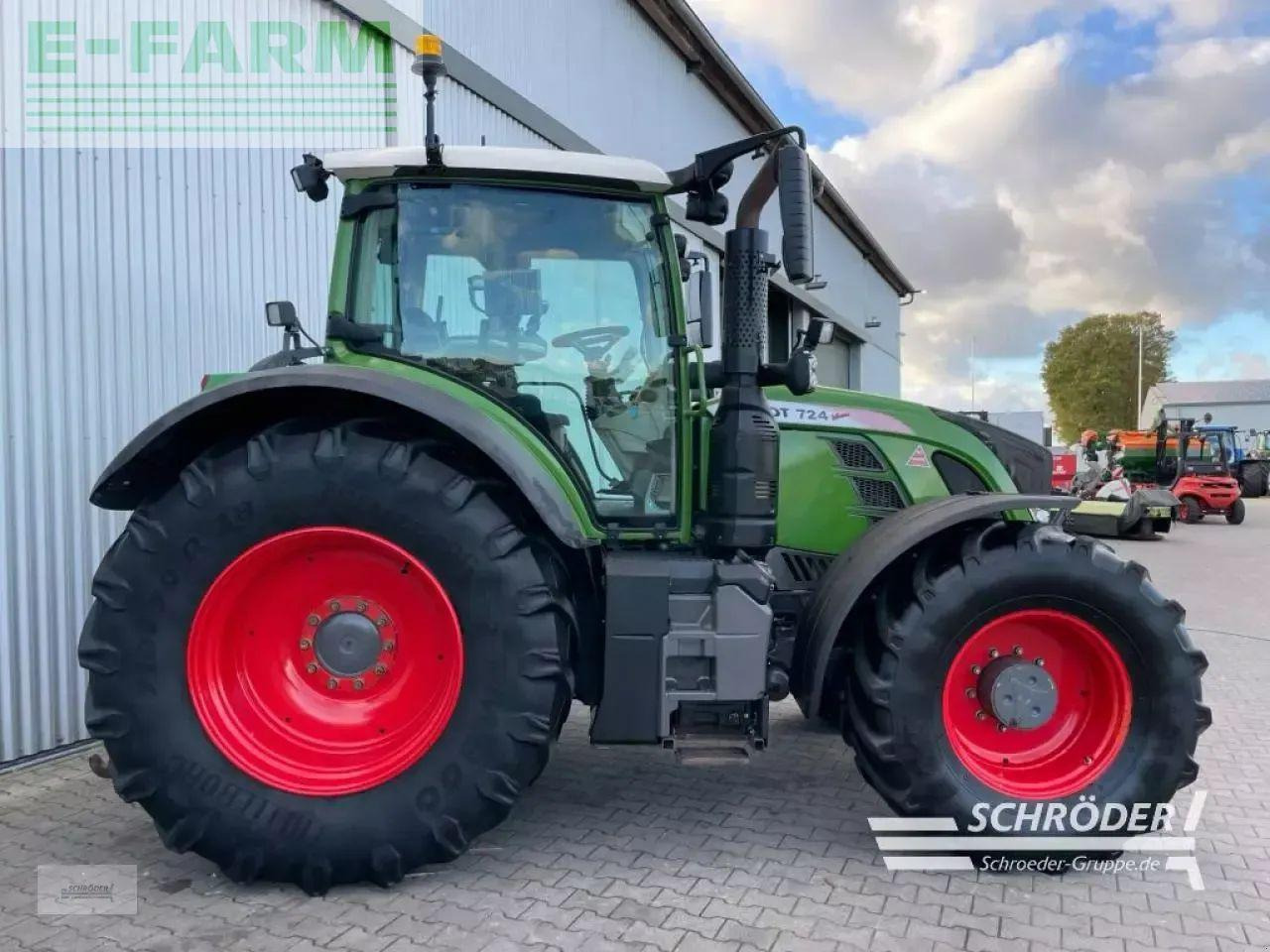 Fendt 724 vario s4 profi plus | rtk + vrc - Trator: foto 2 Fendt 724 vario s4 profi plus | rtk + vrc - Trator: foto 2