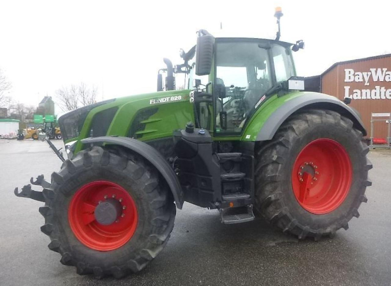 Fendt 828 vario s4 profi plus - Trator: foto 1 Fendt 828 vario s4 profi plus - Trator: foto 1