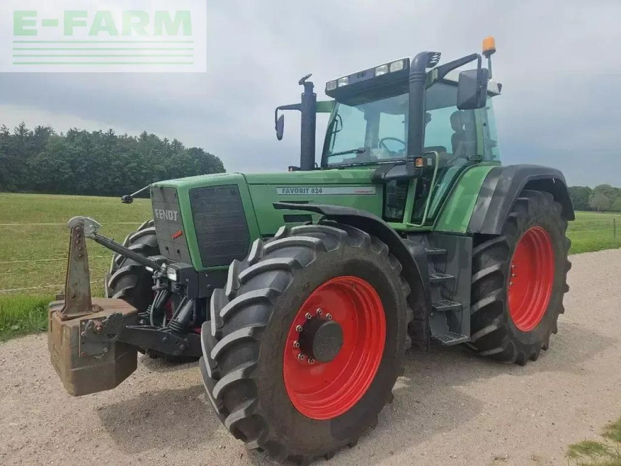 Fendt favorit 824 turboshift ( 816 818 822 ) - Trator: foto 3 Fendt favorit 824 turboshift ( 816 818 822 ) - Trator: foto 3