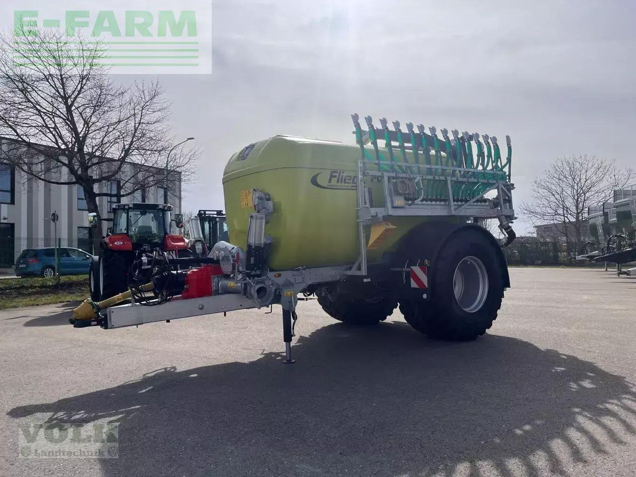 Fliegl pfw 9000 poly line einachs - Pulverizador automotor: foto 1 Fliegl pfw 9000 poly line einachs - Pulverizador automotor: foto 1