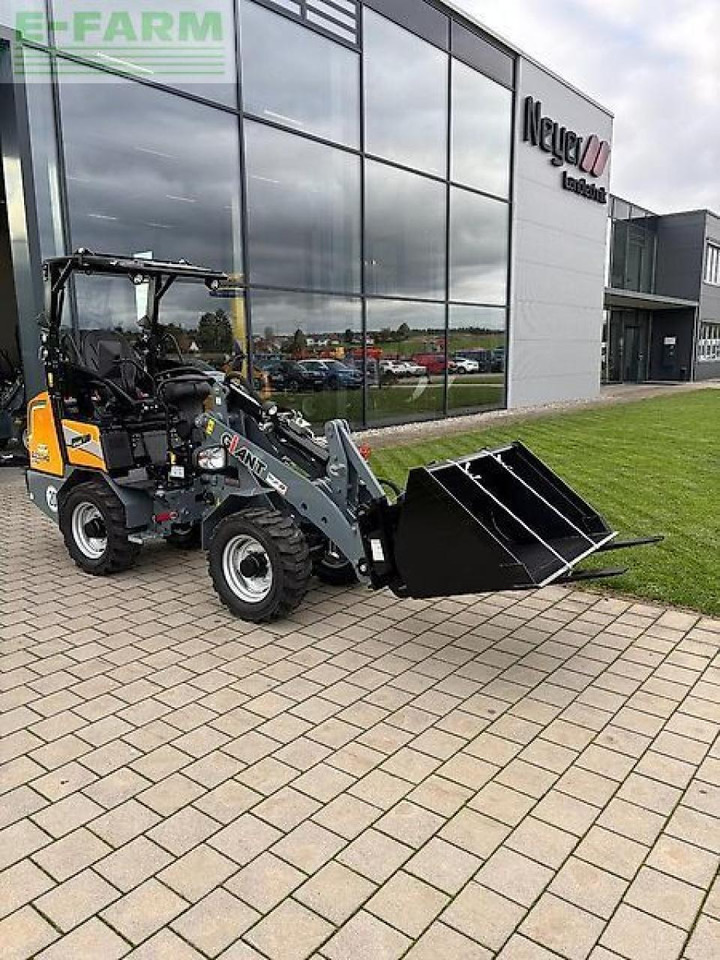 Giant g2300 x-tra hd radlader *aktion* - Mini escavadeira: foto 1 Giant g2300 x-tra hd radlader *aktion* - Mini escavadeira: foto 1