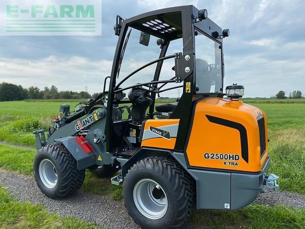 Giant g2500 x-tra hd neu - Mini escavadeira: foto 4 Giant g2500 x-tra hd neu - Mini escavadeira: foto 4