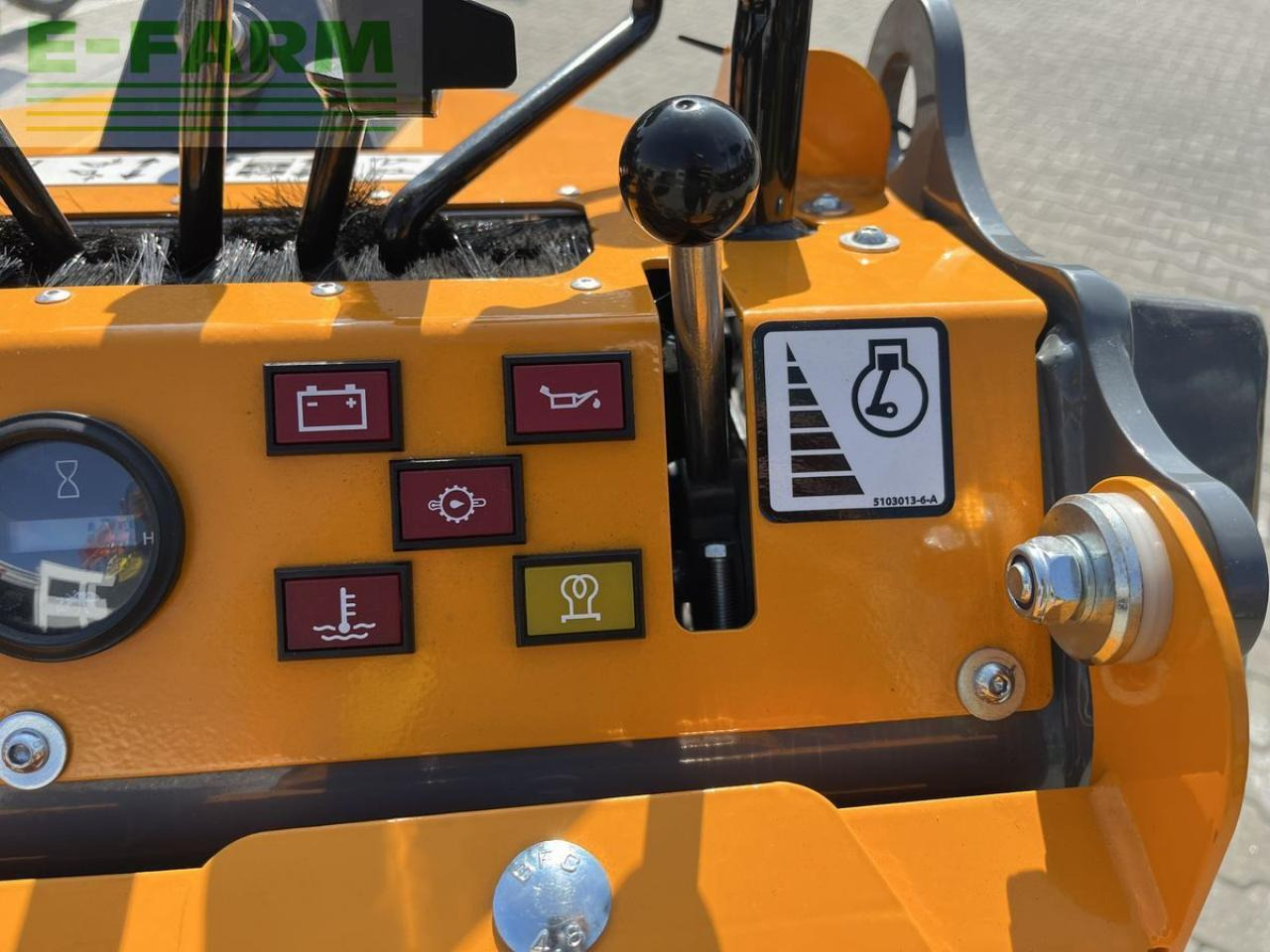 Giant sk 202d neuwertig inkl. schaufel & pg - Mini escavadeira: foto 5 Giant sk 202d neuwertig inkl. schaufel & pg - Mini escavadeira: foto 5