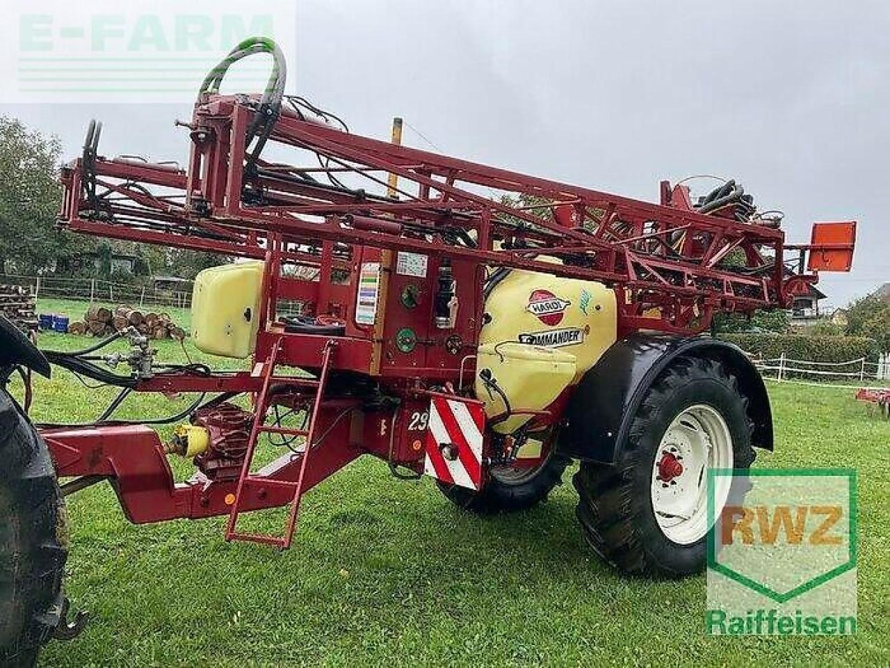Hardi commander 2800 - Pulverizador de arrastar: foto 1 Hardi commander 2800 - Pulverizador de arrastar: foto 1