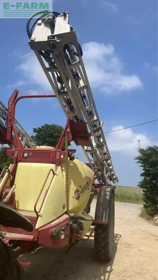 Hardi navigator 4000 - Pulverizador de arrastar: foto 4 Hardi navigator 4000 - Pulverizador de arrastar: foto 4