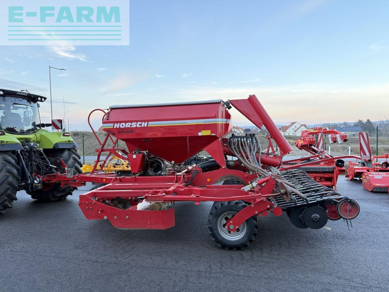 Horsch pronto 4 dc - vollausstattung - Semeadeira: foto 1 Horsch pronto 4 dc - vollausstattung - Semeadeira: foto 1