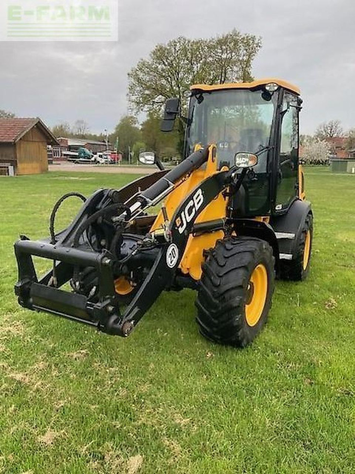 Mini escavadeira JCB 409: foto 7