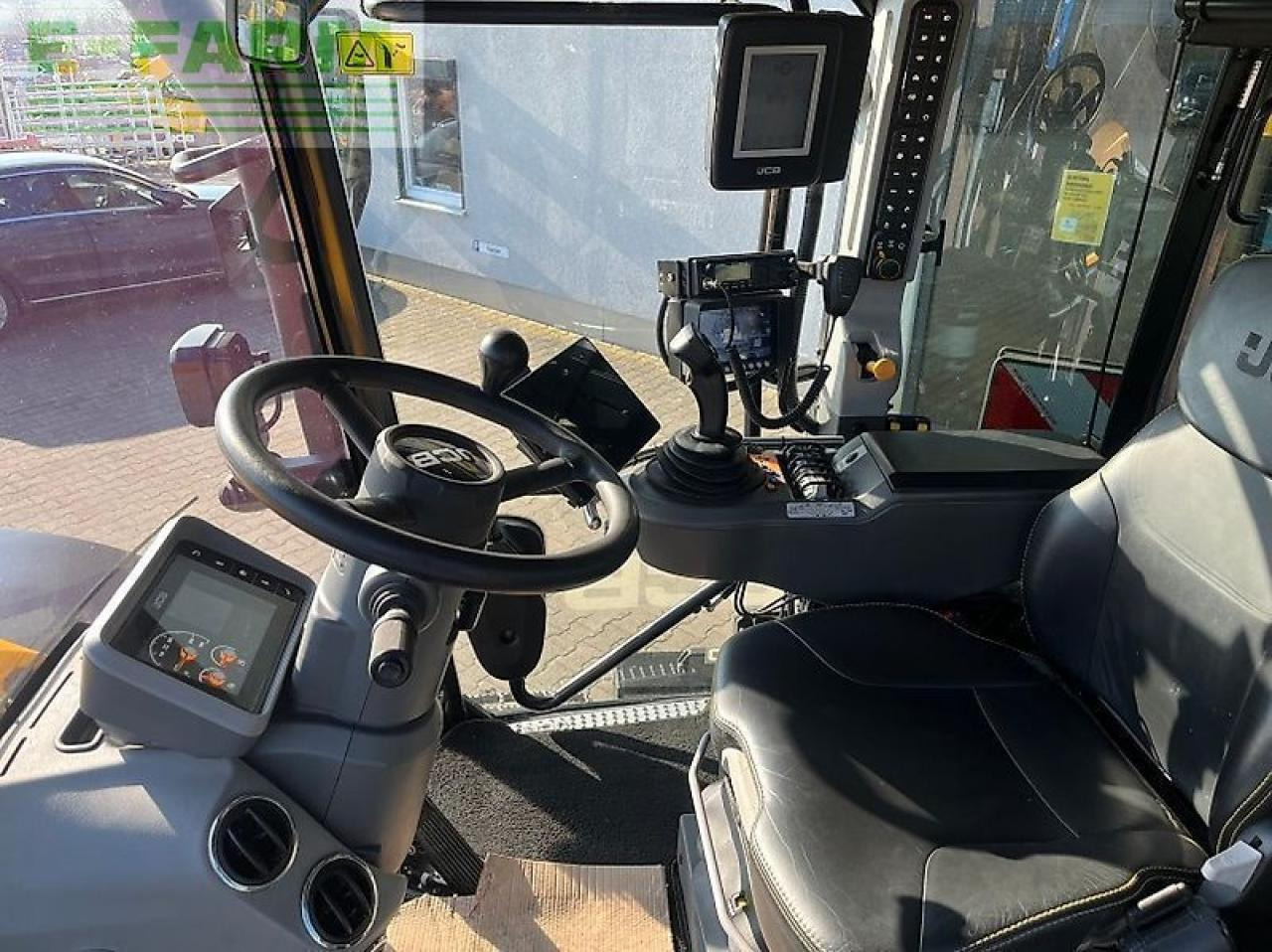 Trator JCB 4220 fastrac: foto 7