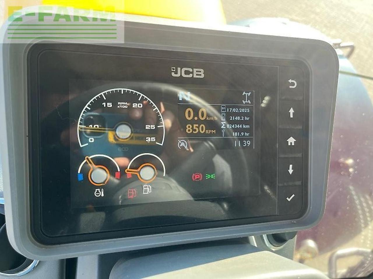 Trator JCB 4220 fastrac: foto 8