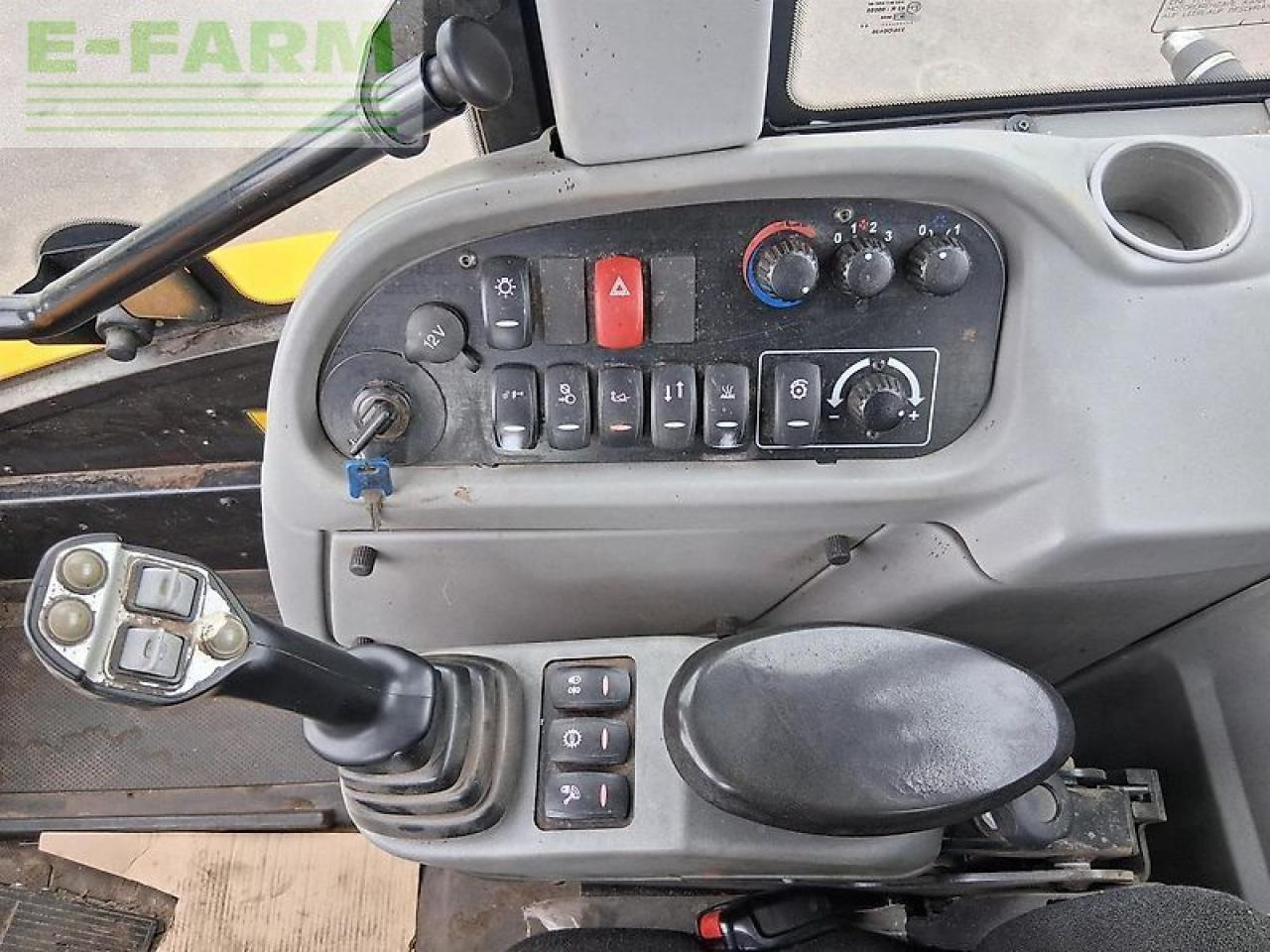 Carregadeira de rodas JCB tm 320s: foto 8