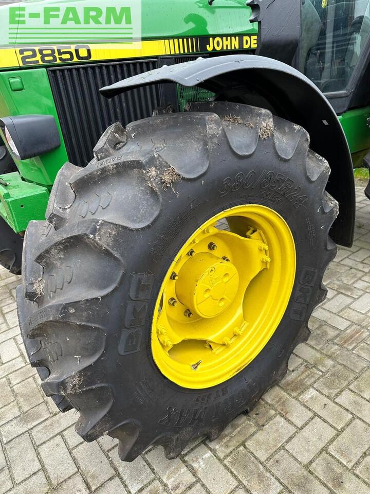Trator John Deere 2850: foto 9