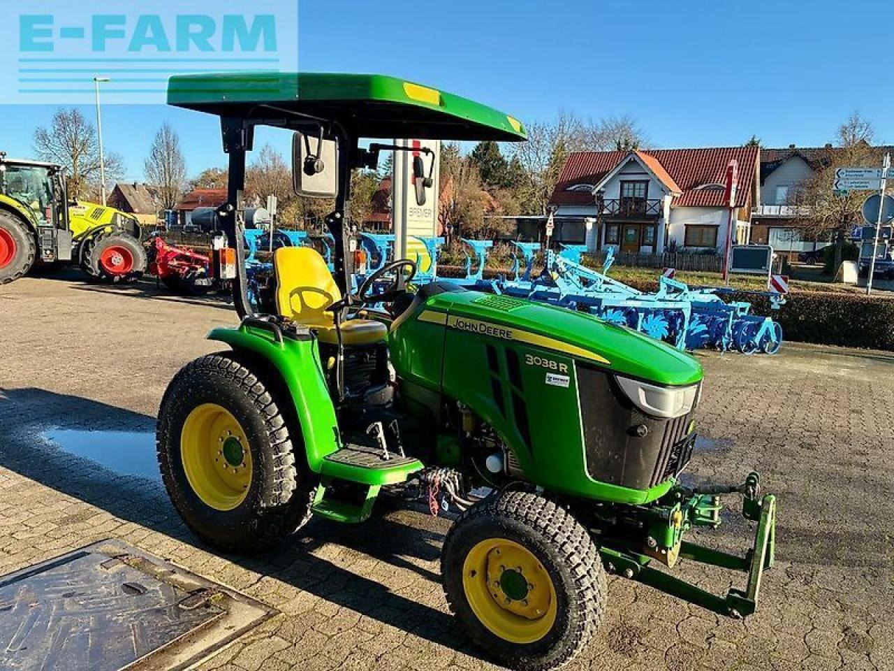 John Deere 3038-r 1235std. fkh & fzw - Trator: foto 3 John Deere 3038-r 1235std. fkh & fzw - Trator: foto 3