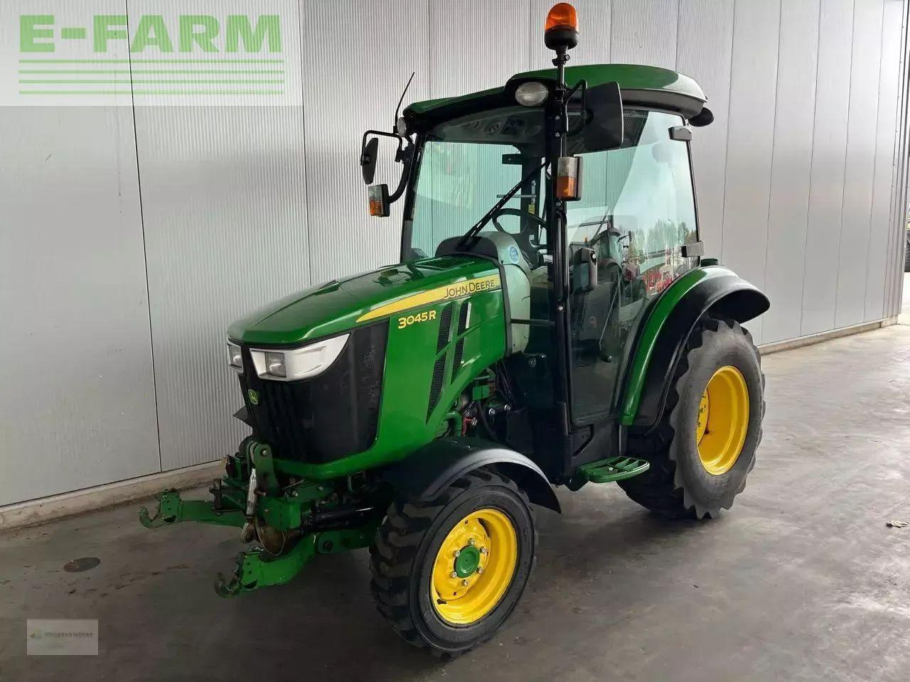 John Deere 3045 r - Trator: foto 4 John Deere 3045 r - Trator: foto 4
