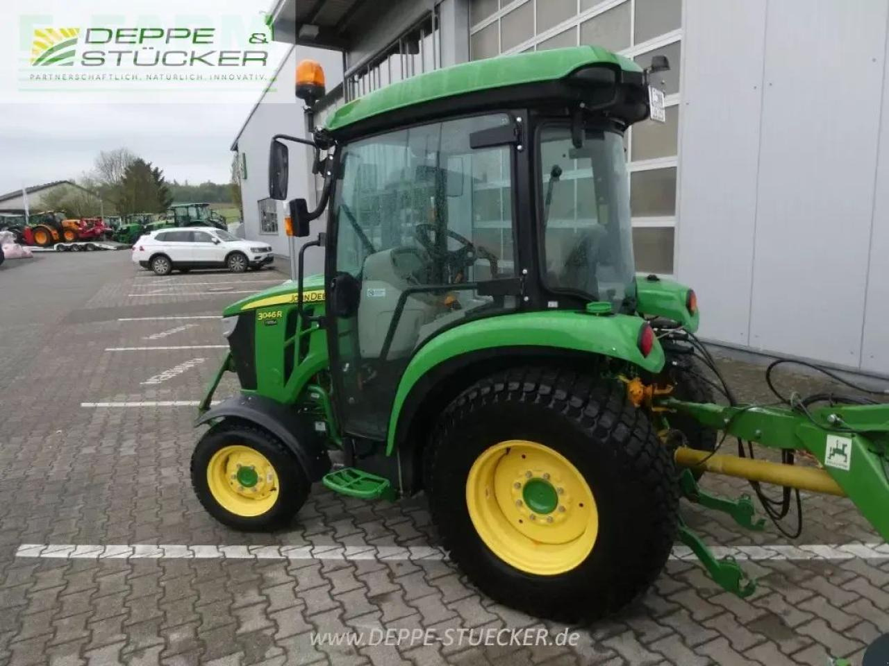 John Deere 3046r - Trator: foto 3 John Deere 3046r - Trator: foto 3