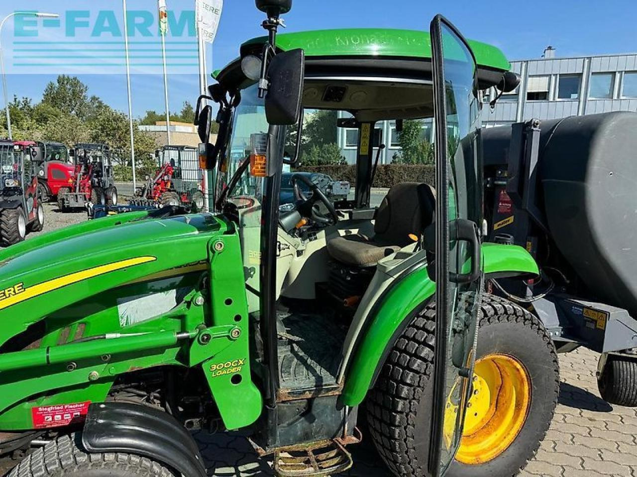 John Deere 3720 - Trator: foto 5 John Deere 3720 - Trator: foto 5