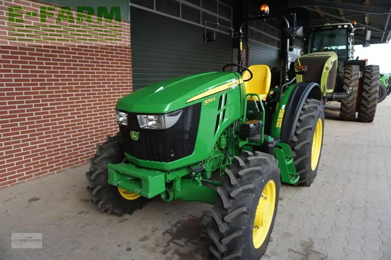 John Deere 5050e neumaschine - Trator: foto 3 John Deere 5050e neumaschine - Trator: foto 3