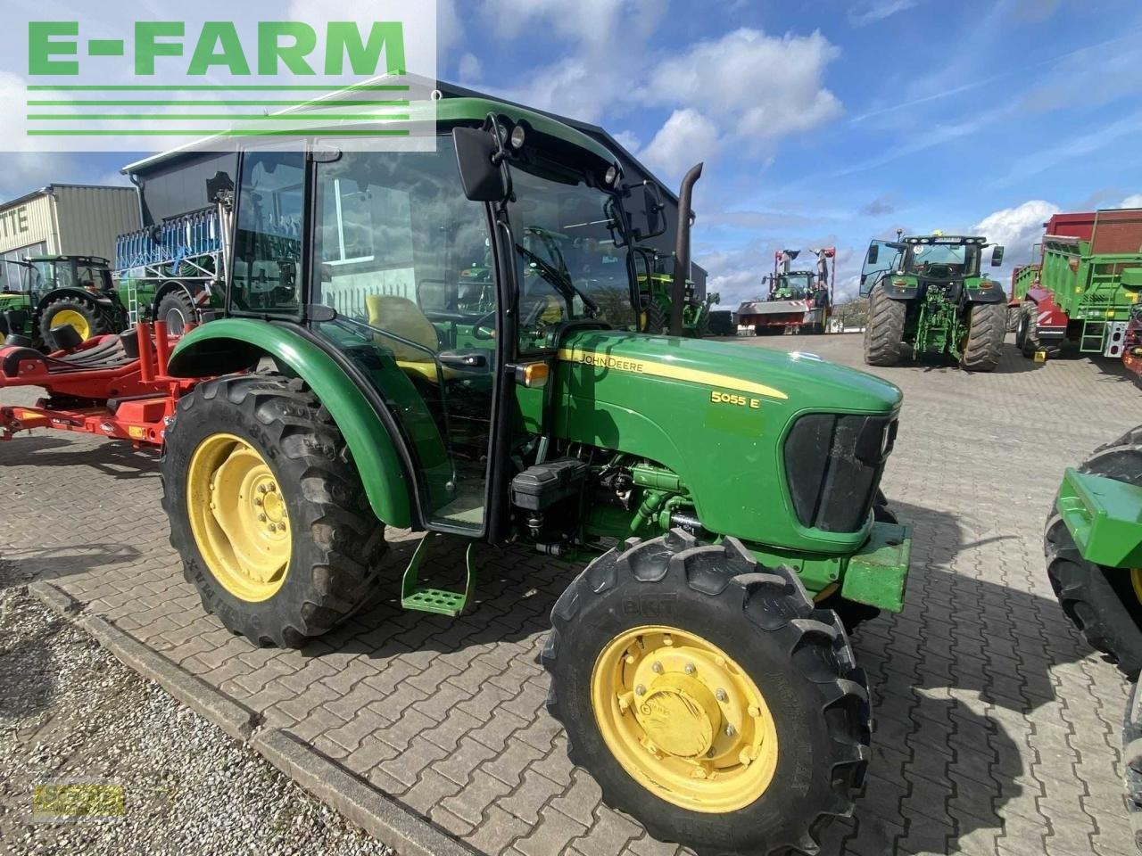 John Deere 5055e - Trator: foto 1 John Deere 5055e - Trator: foto 1