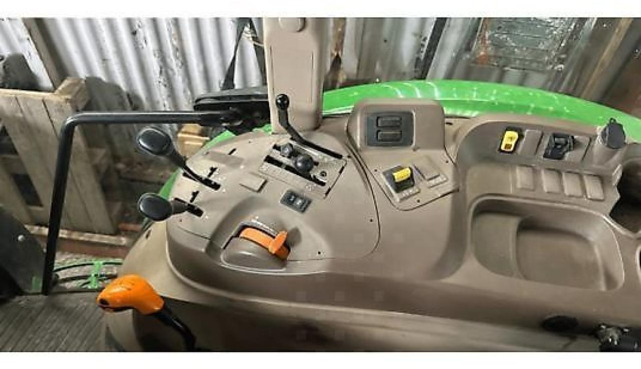 John Deere 5058e - Trator: foto 5 John Deere 5058e - Trator: foto 5