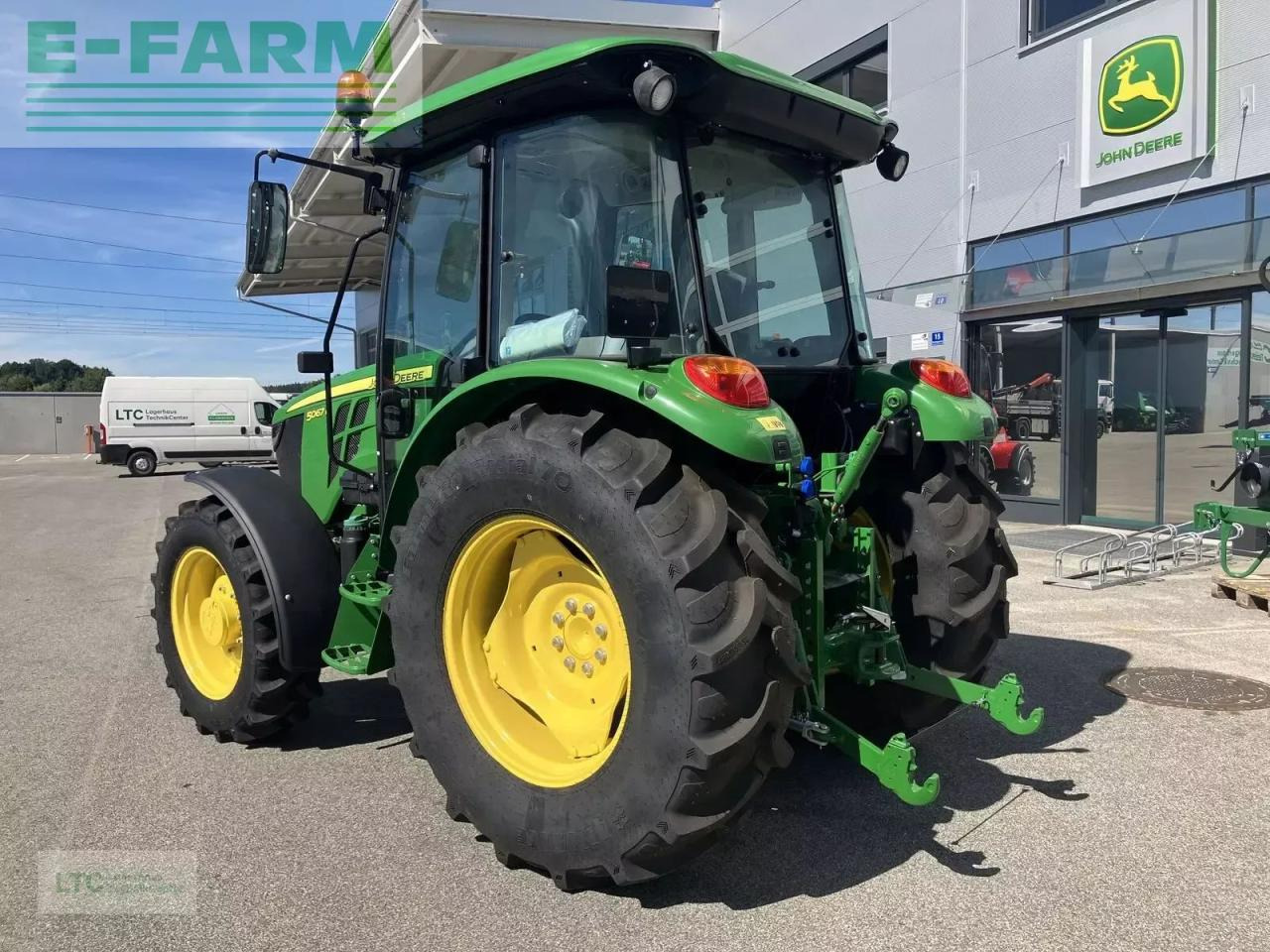John Deere 5067e - Trator: foto 4 John Deere 5067e - Trator: foto 4