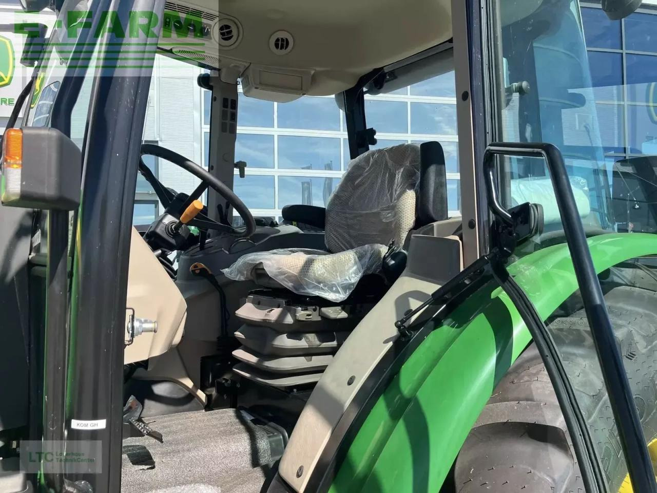 John Deere 5067e - Trator: foto 5 John Deere 5067e - Trator: foto 5