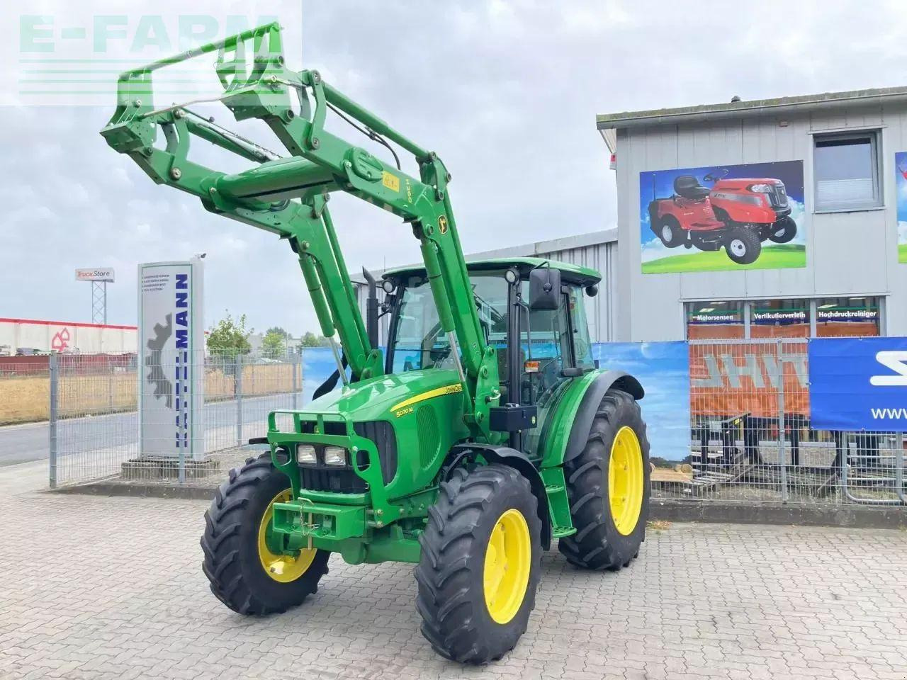 John Deere 5070 m - Trator: foto 1 John Deere 5070 m - Trator: foto 1