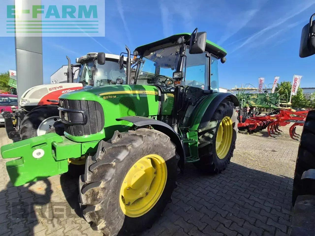 John Deere 5070 m - Trator: foto 1 John Deere 5070 m - Trator: foto 1
