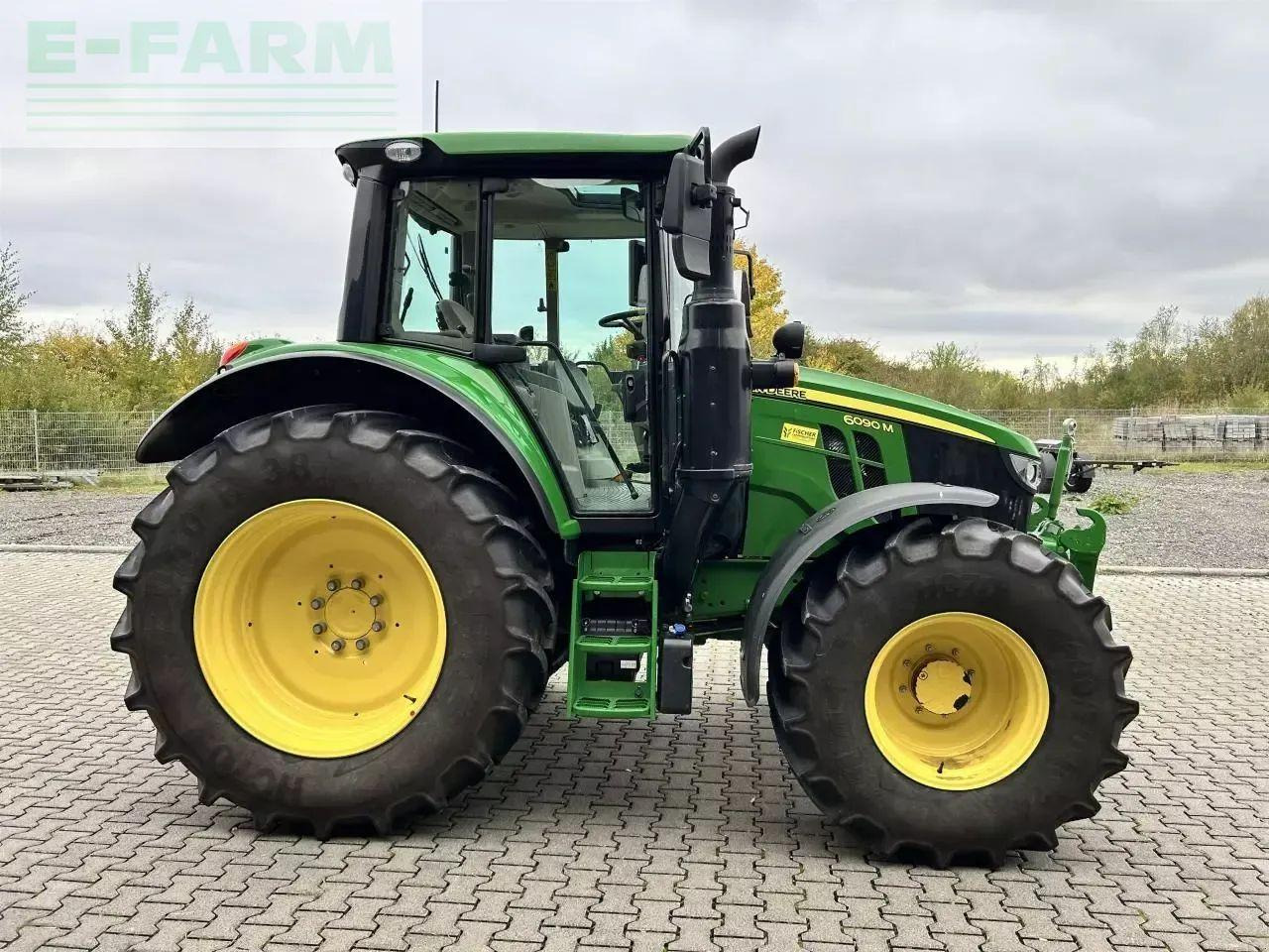 John Deere 6090m - Trator: foto 5 John Deere 6090m - Trator: foto 5