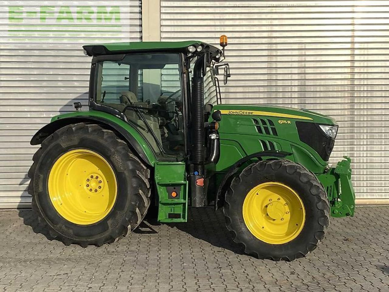 John Deere 6115r - Trator: foto 1 John Deere 6115r - Trator: foto 1