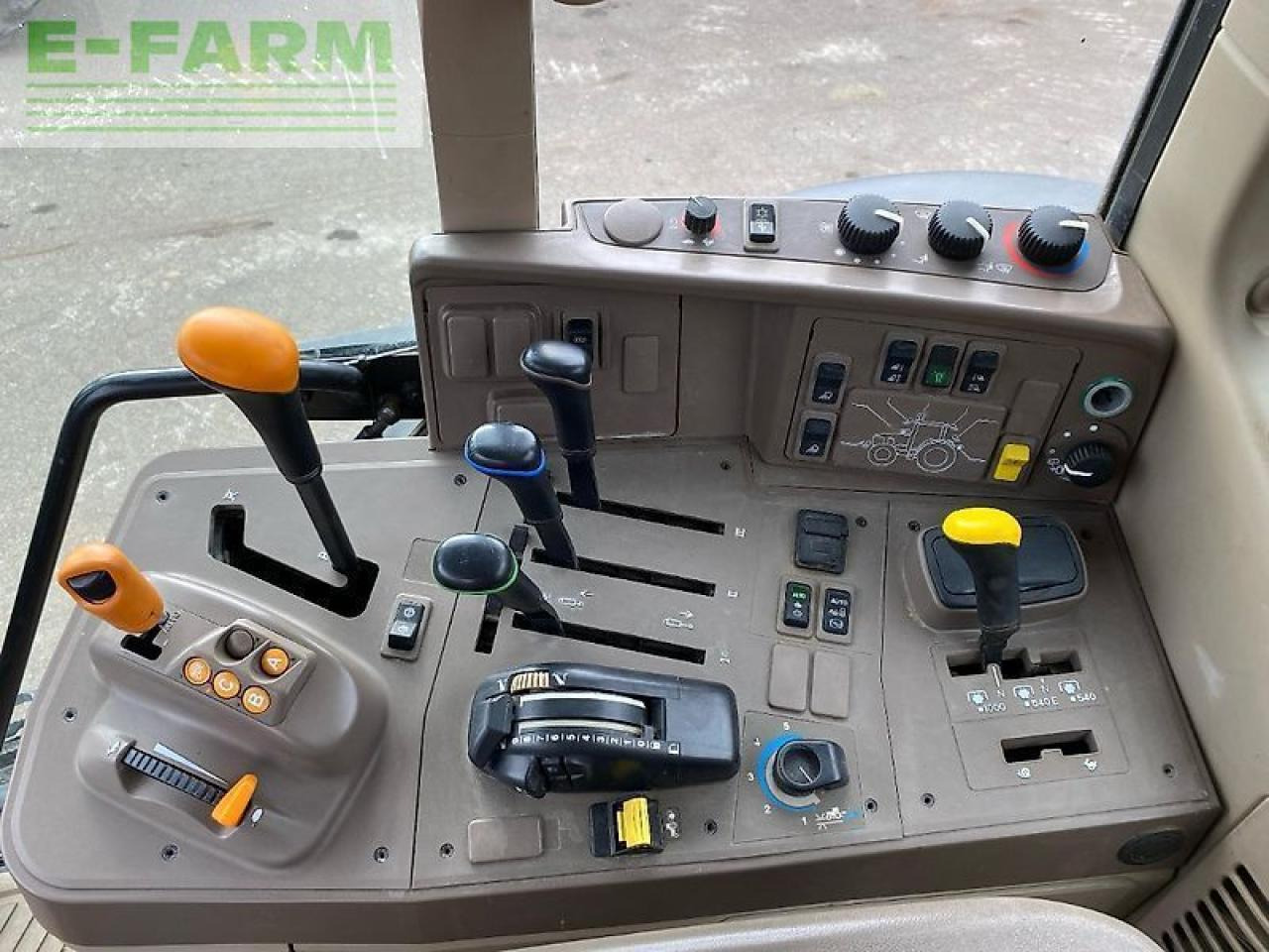 Trator John Deere 6195m: foto 13