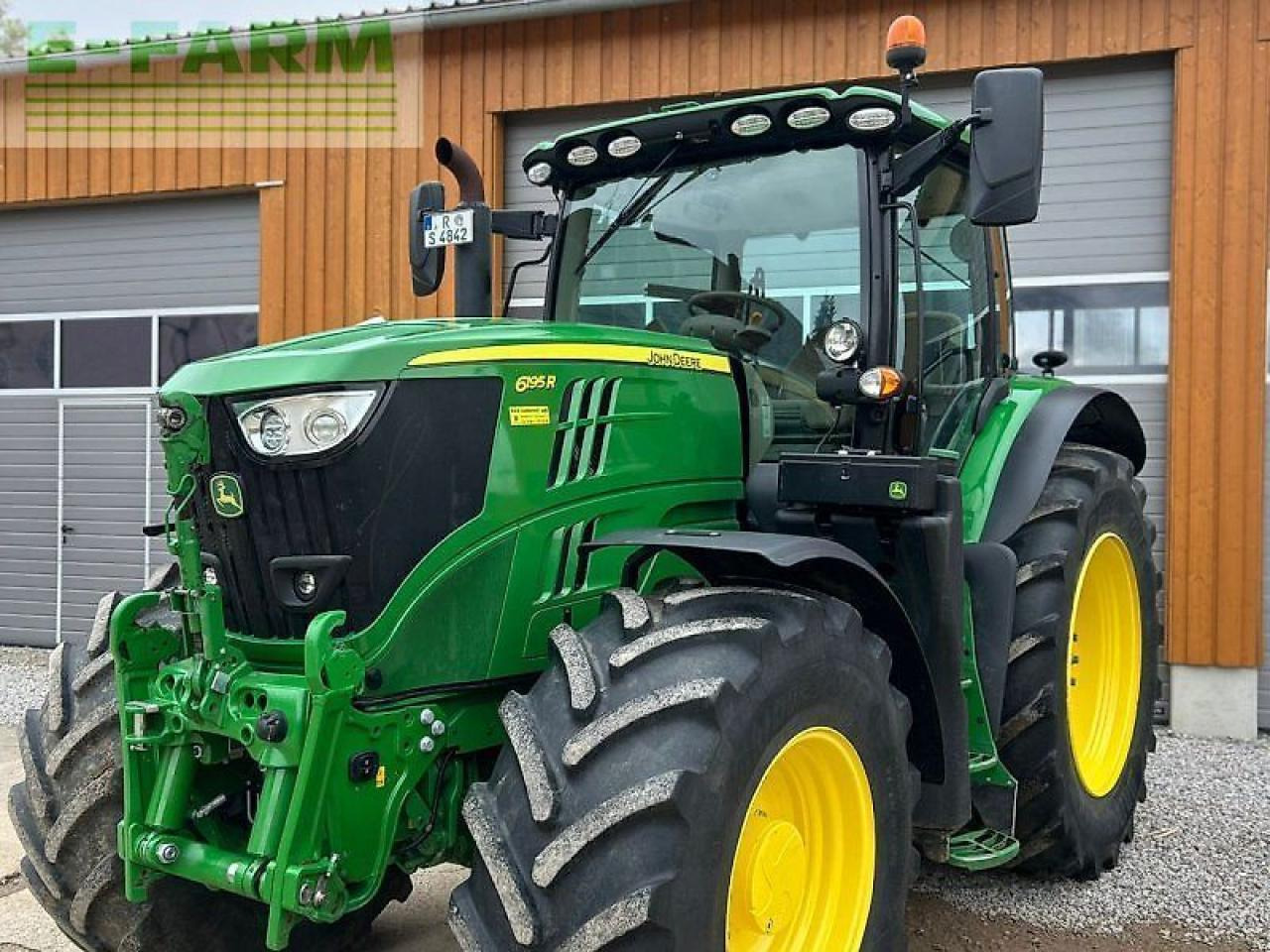 John Deere 6195r 6195 r - Trator: foto 1 John Deere 6195r 6195 r - Trator: foto 1