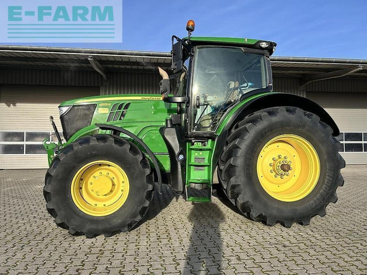 John Deere 6215r - Trator: foto 2 John Deere 6215r - Trator: foto 2