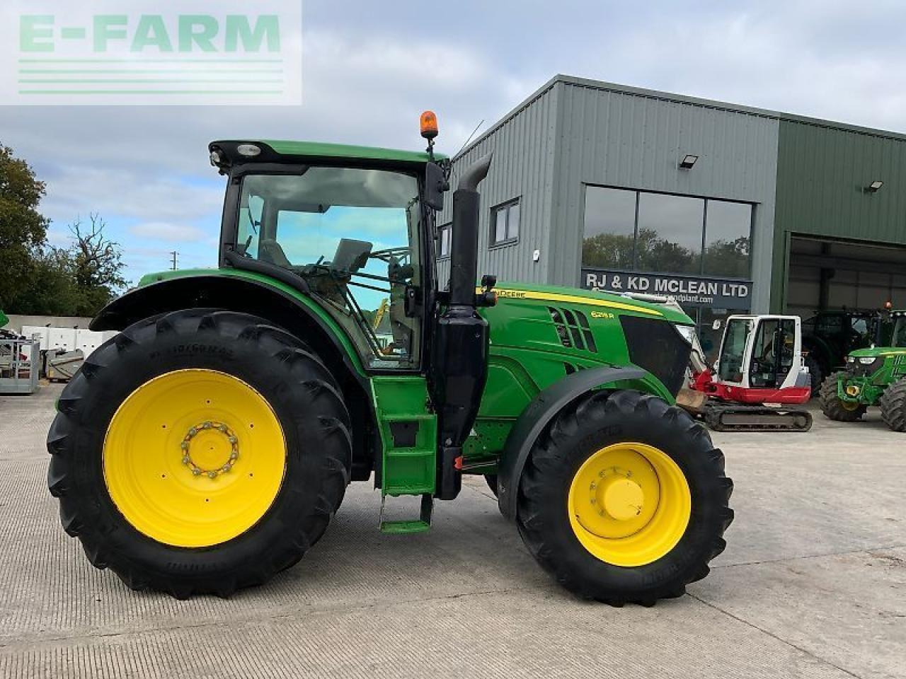 John Deere 6215r tractor (st24428) - Trator: foto 2 John Deere 6215r tractor (st24428) - Trator: foto 2