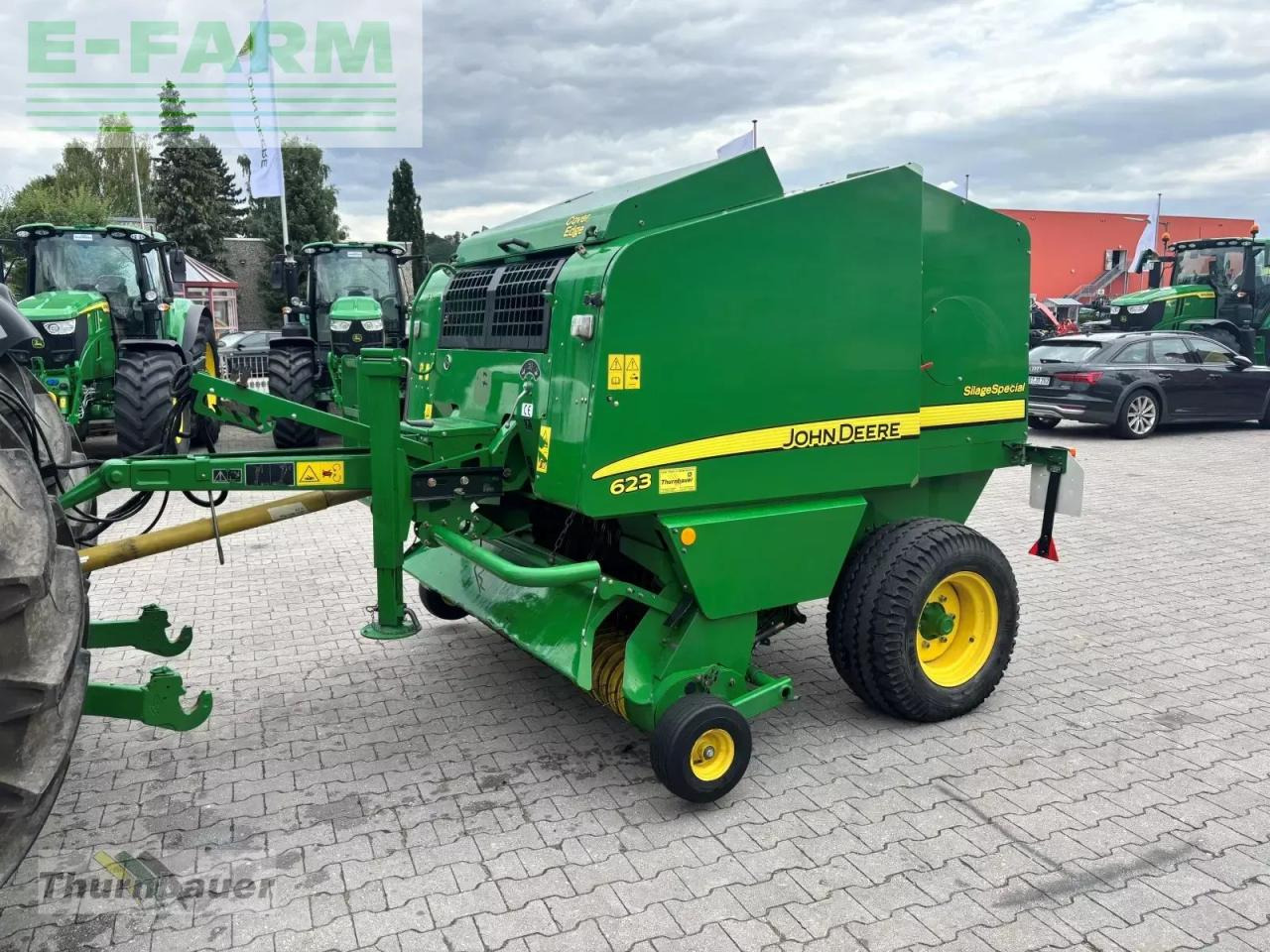 John Deere 623 - Enfardadeira de fardos quadrados: foto 1 John Deere 623 - Enfardadeira de fardos quadrados: foto 1