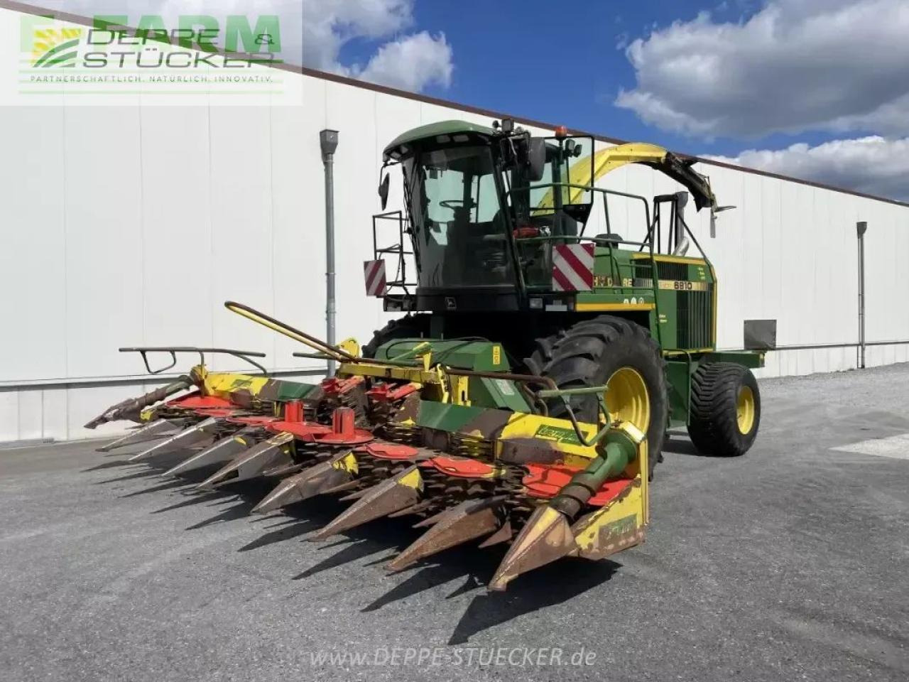 John Deere 6810 - Picadora de forragem automotriz: foto 1 John Deere 6810 - Picadora de forragem automotriz: foto 1